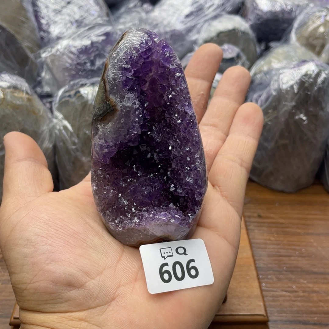 未镶嵌水晶大型摆件（非配饰）