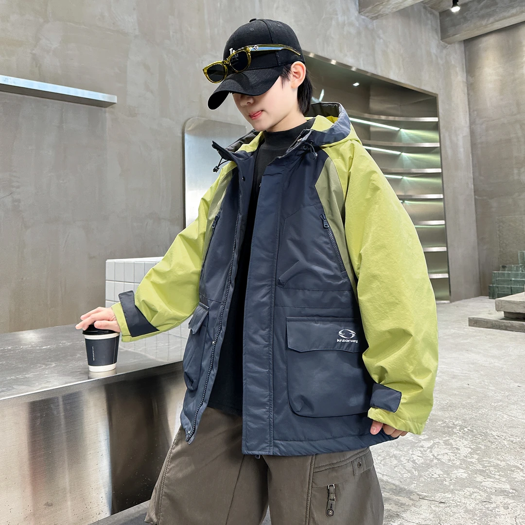 儿童夹棉加厚外套秋冬装2025新款男童休闲百搭冬季保暖连帽冲锋衣