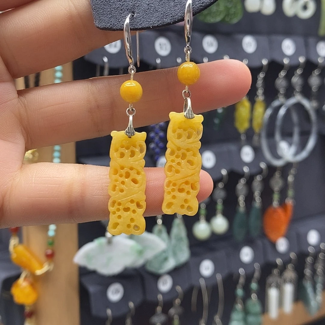 罗***姐翡翠银S925镶嵌耳饰