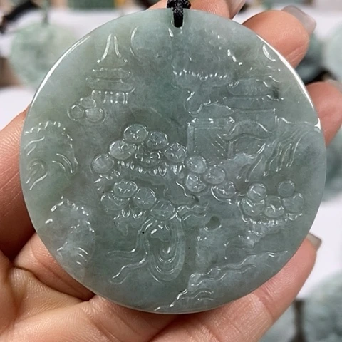 翡翠颈饰未镶嵌山水牌福利翡翠