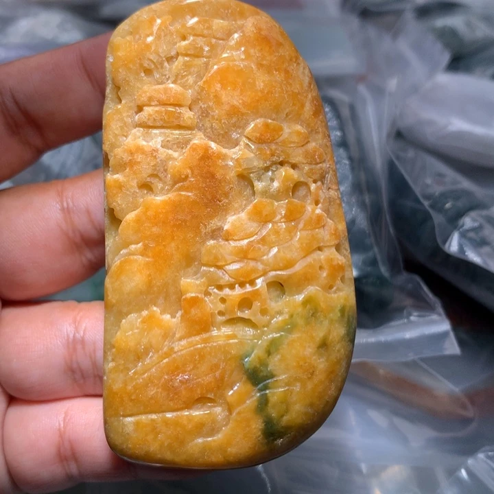 翡翠未镶嵌颈饰保真天然A货翡翠