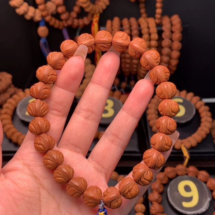 桃核吊坠随**客1.3野生玉龙脊编织绳款