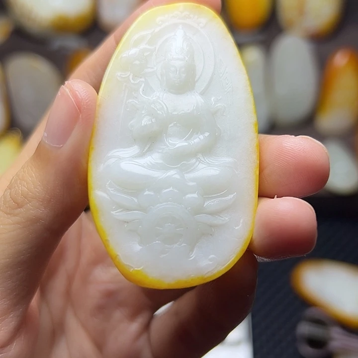 和田玉未镶嵌颈饰