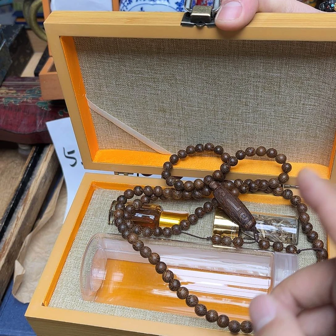 大叶紫檀（黑酸枝木类）