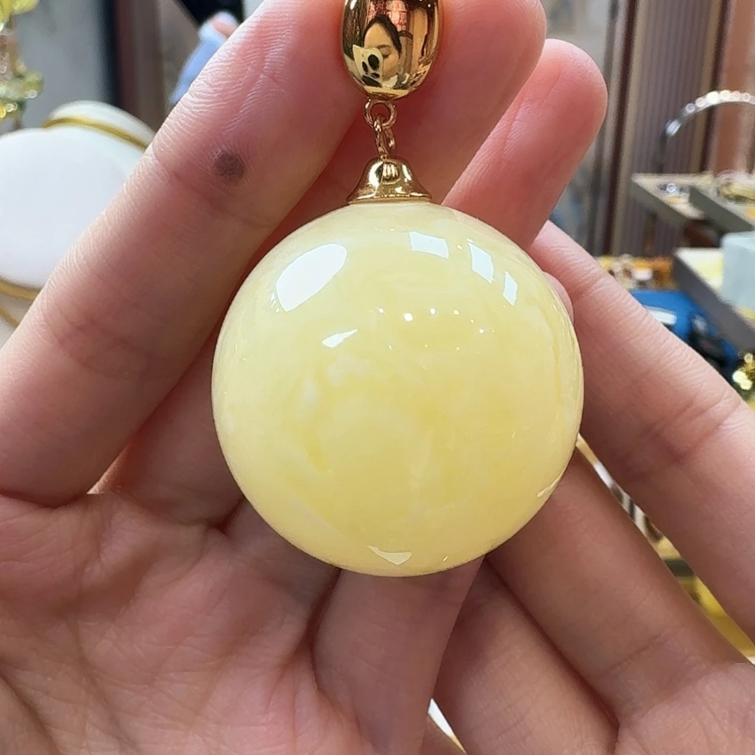 琥珀未镶嵌颈饰吊坠