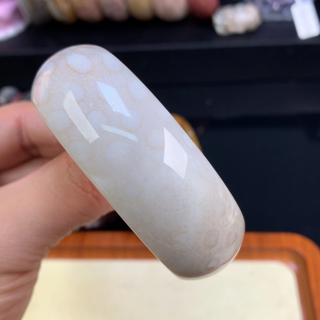 硅化珊瑚（珊瑚玉）未镶嵌颈饰77号奶白底56圈