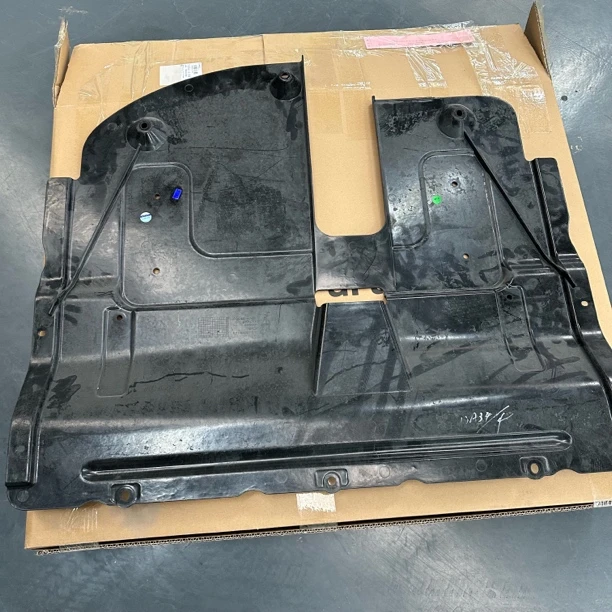 宝沃BX3原厂发动机下护板 底护板