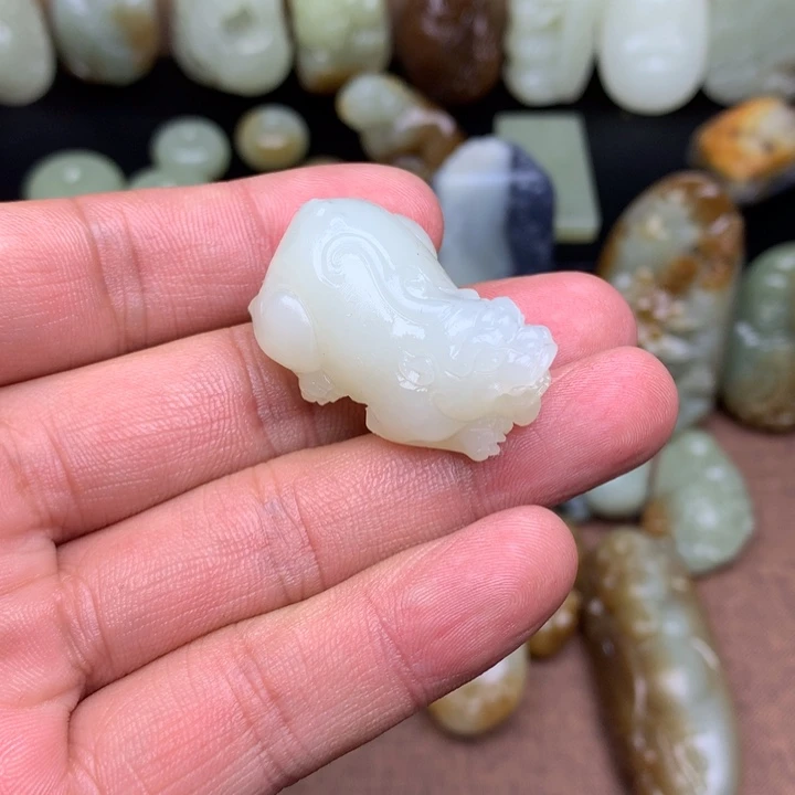 和田玉（糖玉）未镶嵌颈饰