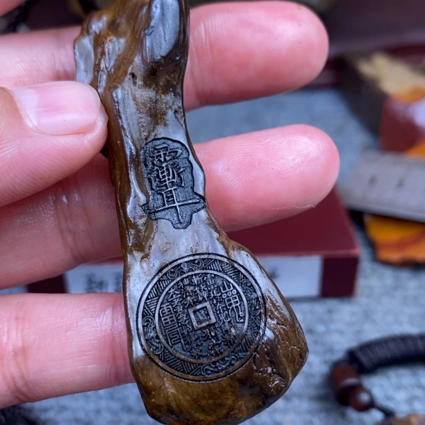 【闪购商品】原石雕刻手把件