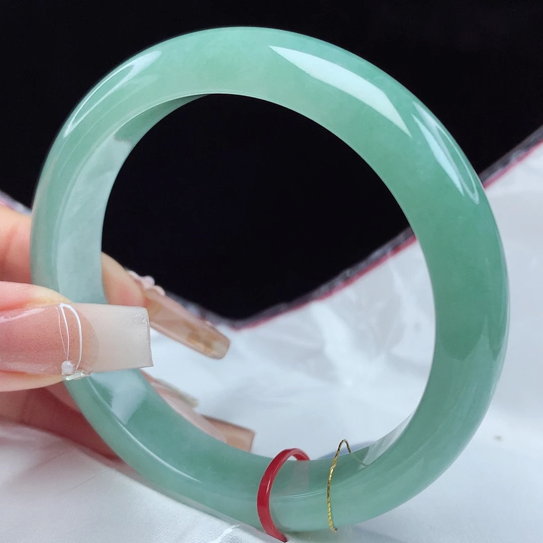 翡翠手镯未镶嵌57圈3301