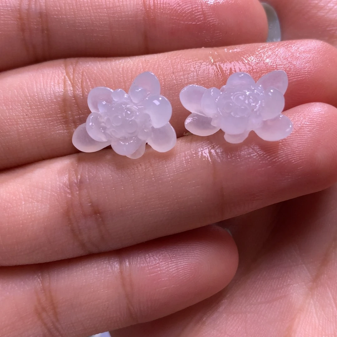 定制翡翠未镶嵌花花