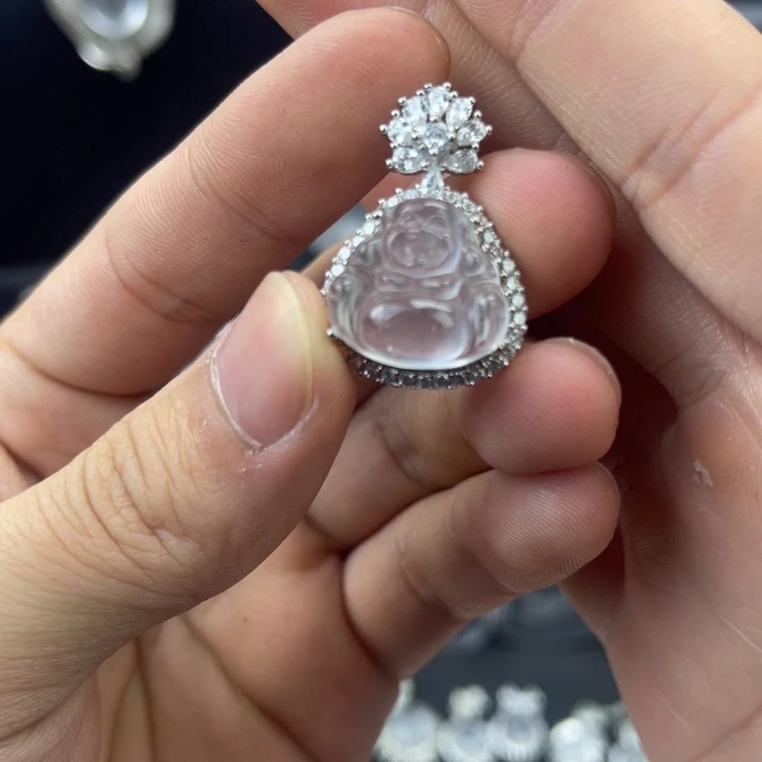 石英质玉合金颈饰