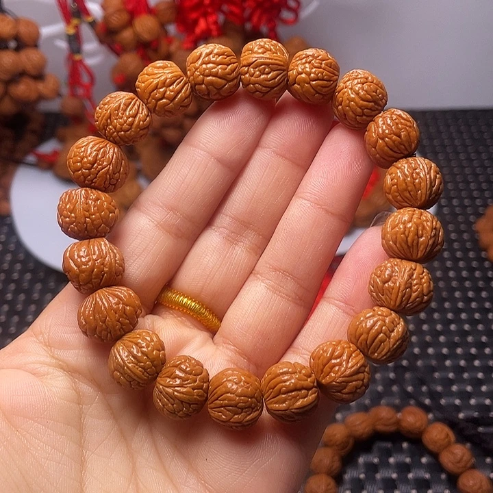 木质类龙纹桃枭手串