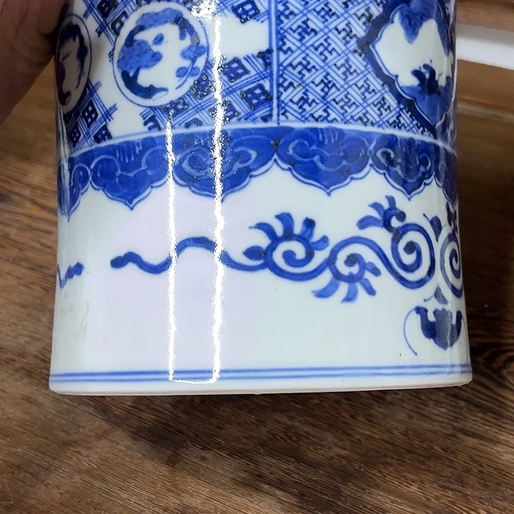 岁***。瓷片精美的陶瓷摆件……