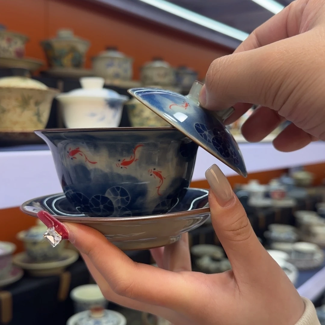 我在外面吃饭呢你在哪