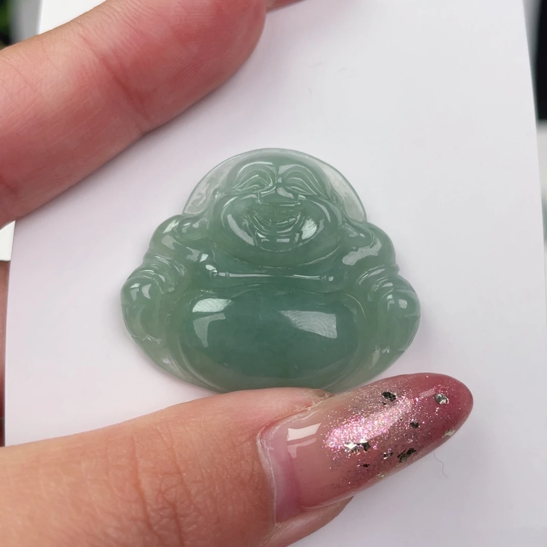 翡翠未镶嵌颈饰佛公