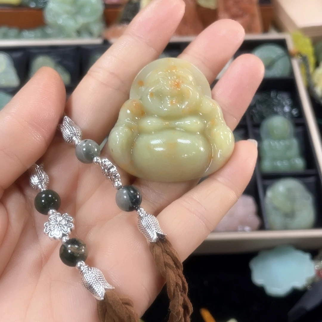 蛇纹石玉颈饰未镶嵌