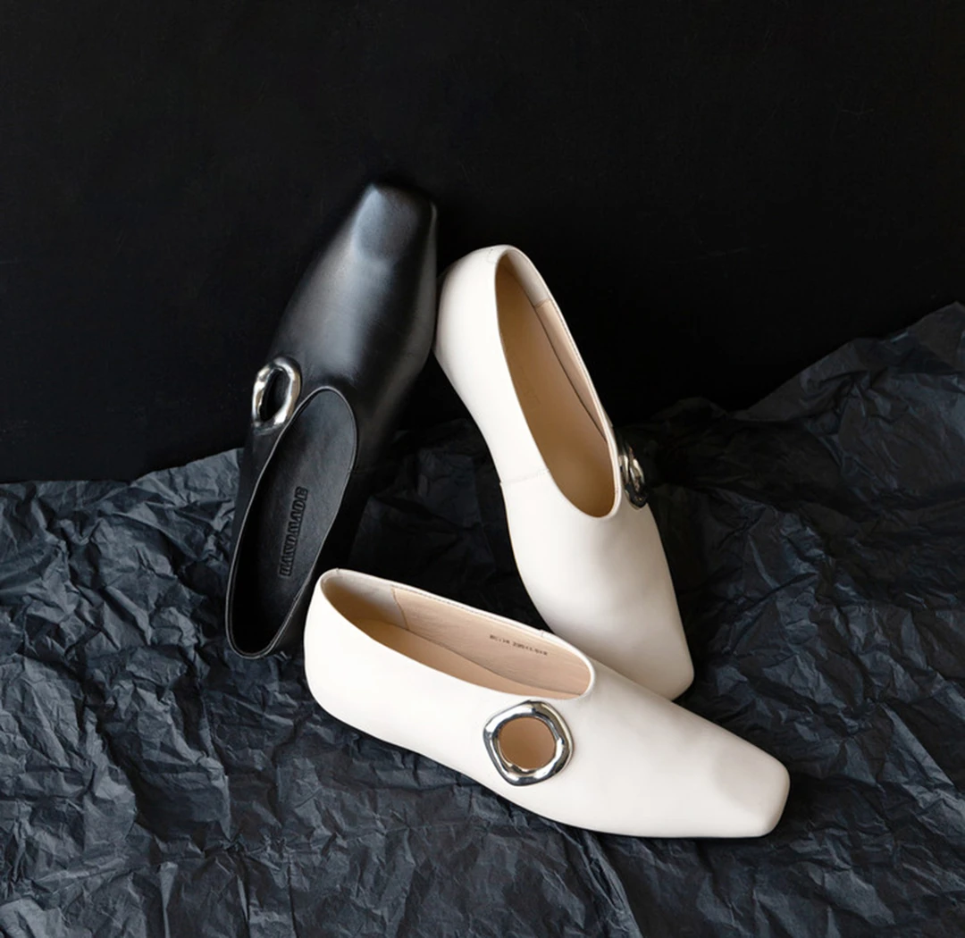 极简风金属扣真皮平底奶奶鞋2025夏季新款法式内增高方头单鞋女