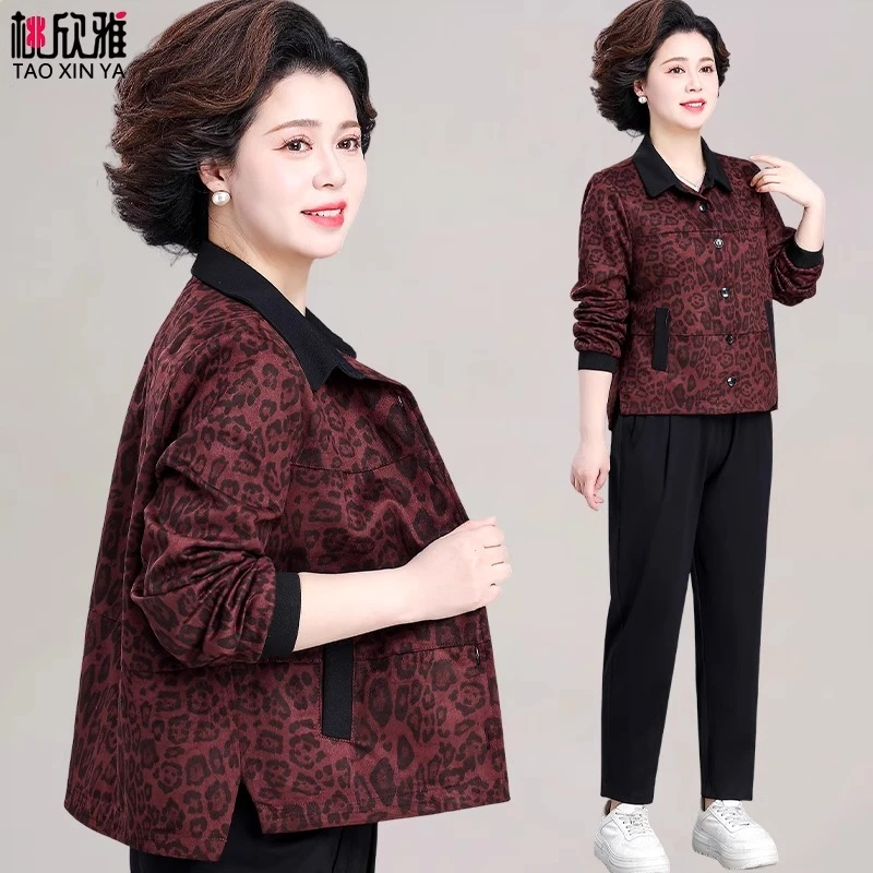 妈妈秋装外套豹纹短款夹克2025新款中老年女装春秋阔太太气质上衣
