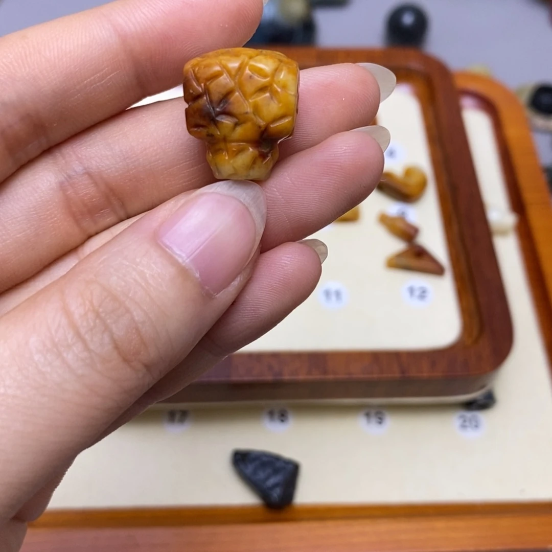 蛇纹石玉合金配饰阿*