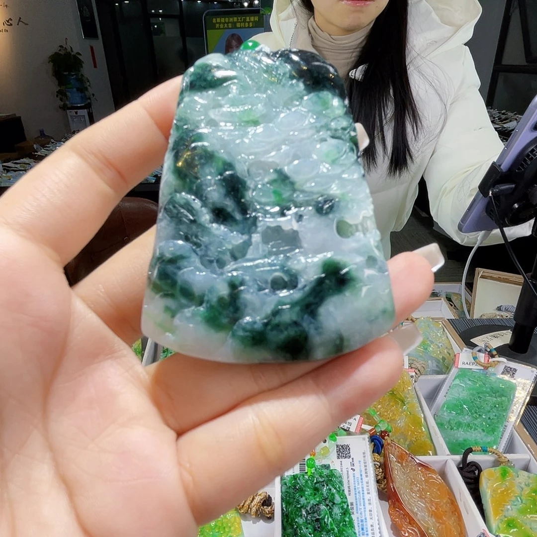 颈饰未镶嵌翡翠一