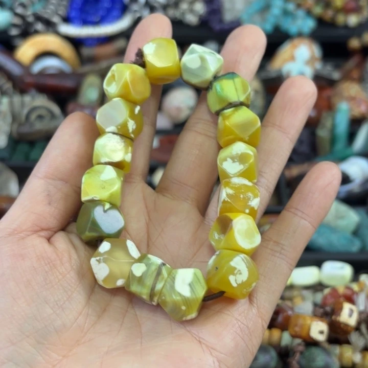 猫***猫玛瑙/玉髓未镶嵌颈饰