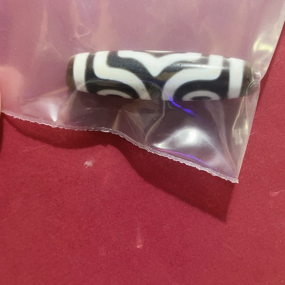 隆***卖玛瑙/玉髓颈饰合金行运宝盖三
