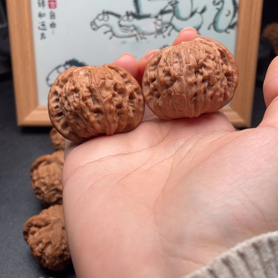 瞅***瞅文玩核桃把件42全品磨盘