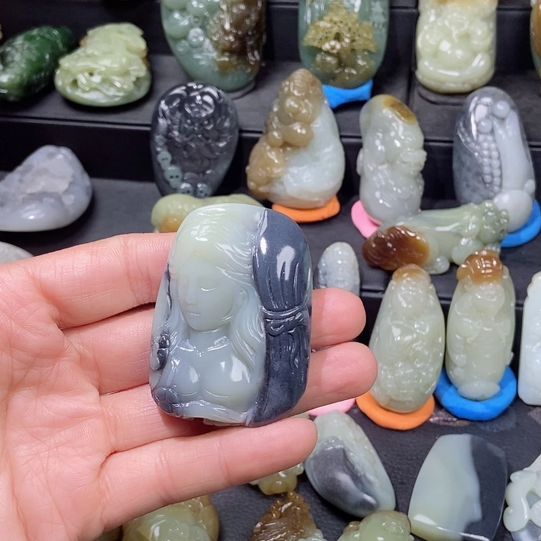 和田玉颈饰未镶嵌