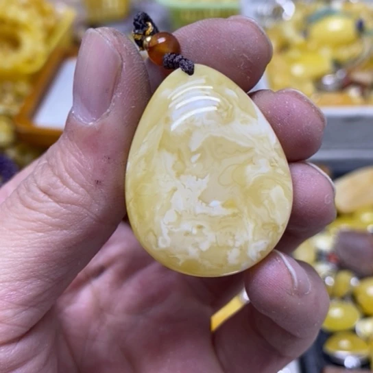 蜜蜡裸石未镶嵌吊坠