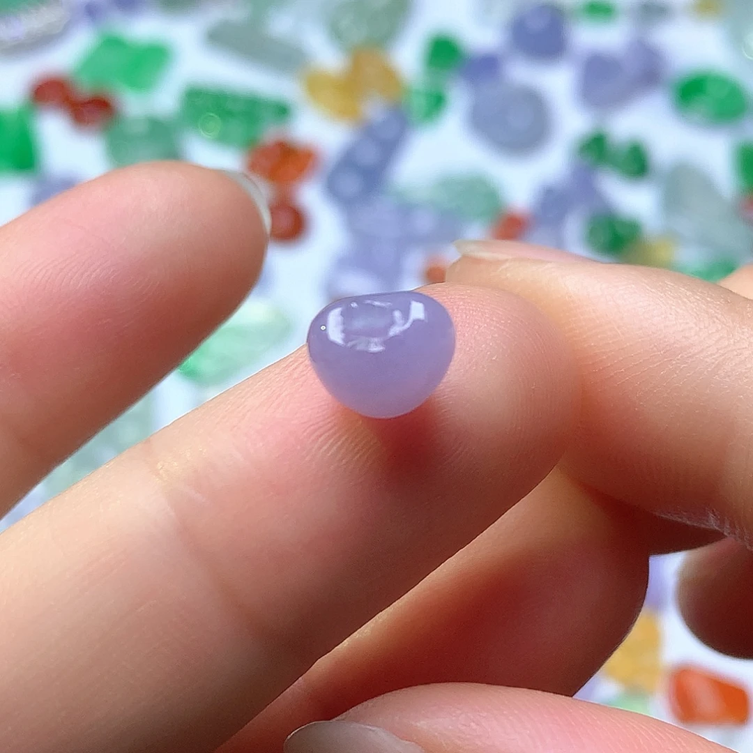 翡翠18K金镶嵌颈饰苹果