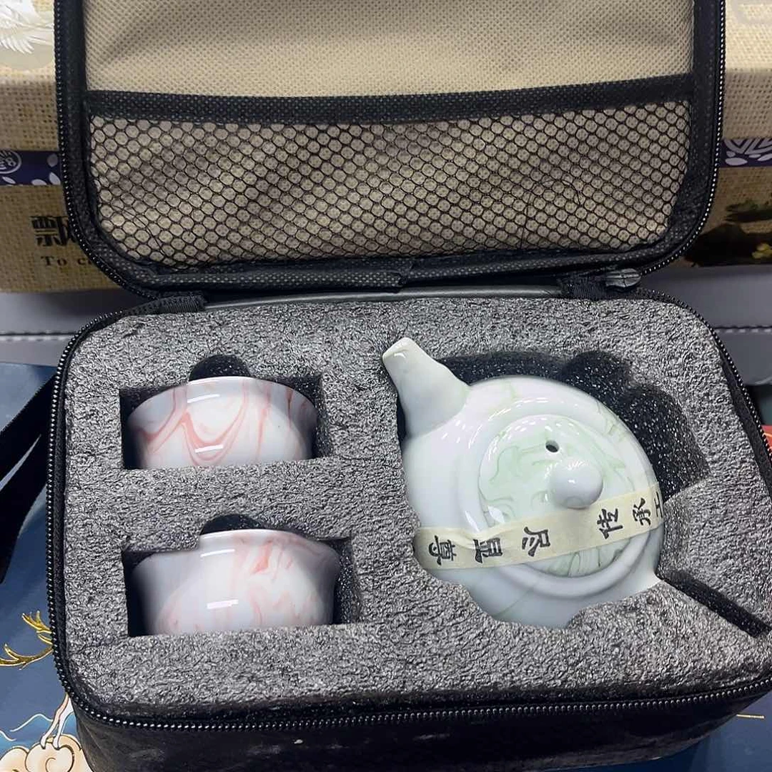 孤品茶具套装等。