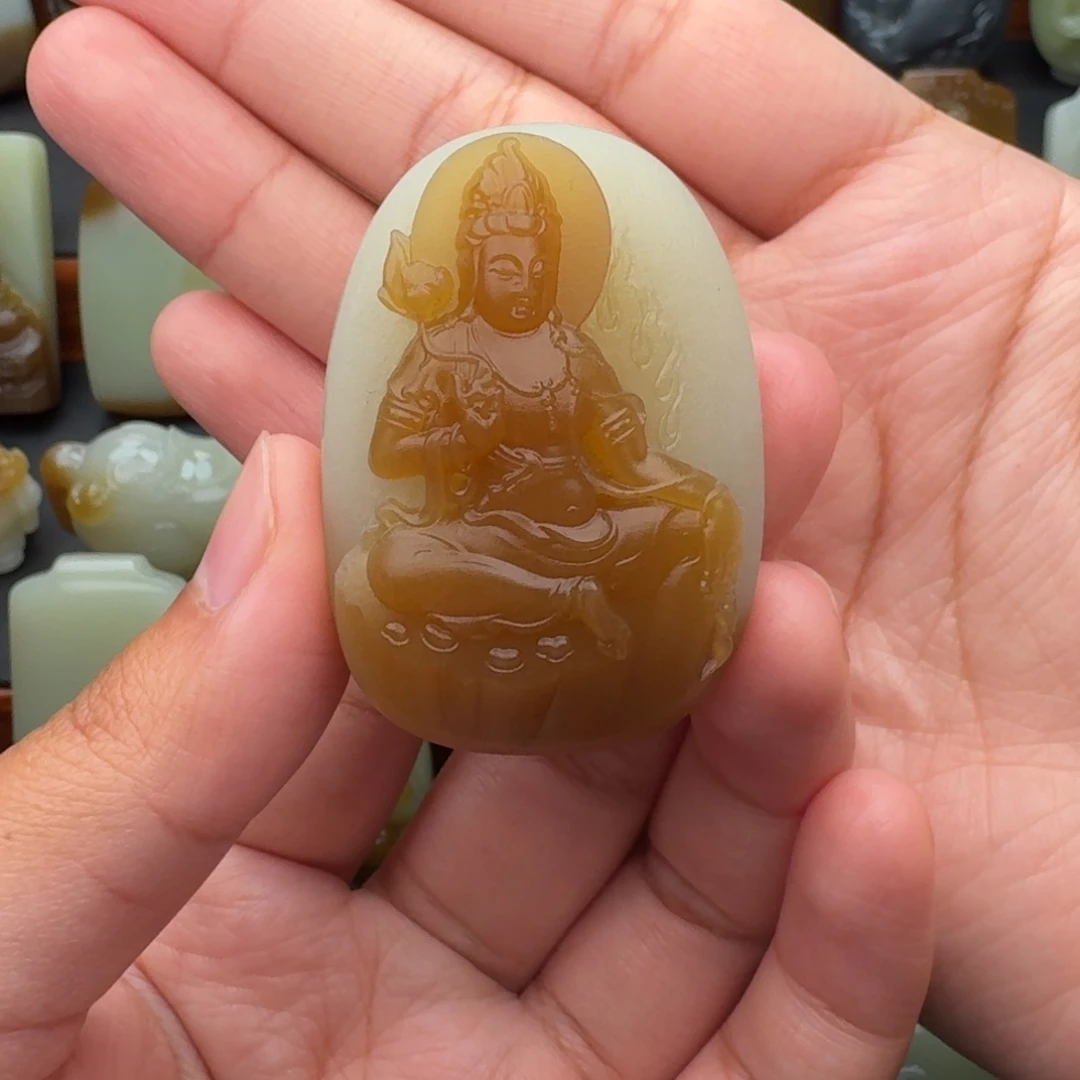 和田玉未镶嵌颈饰