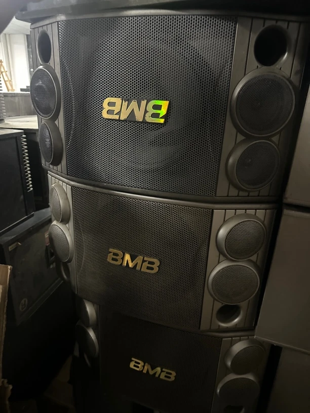 8新 BMB10寸卡包箱一对(不包邮)