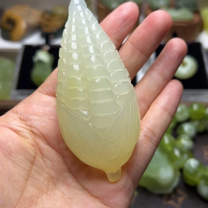 蛇纹石玉未镶嵌手把件