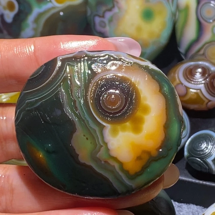 玛瑙/玉髓未镶嵌珠宝奇石116