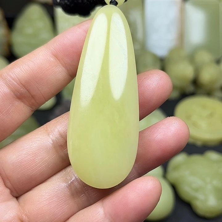 和田玉（糖玉）未镶嵌颈饰