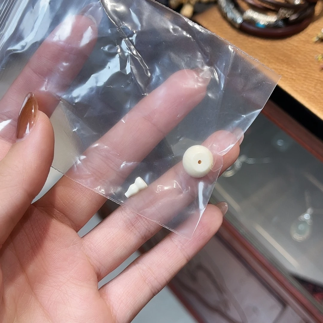 把件白玉菩提牙牙三通