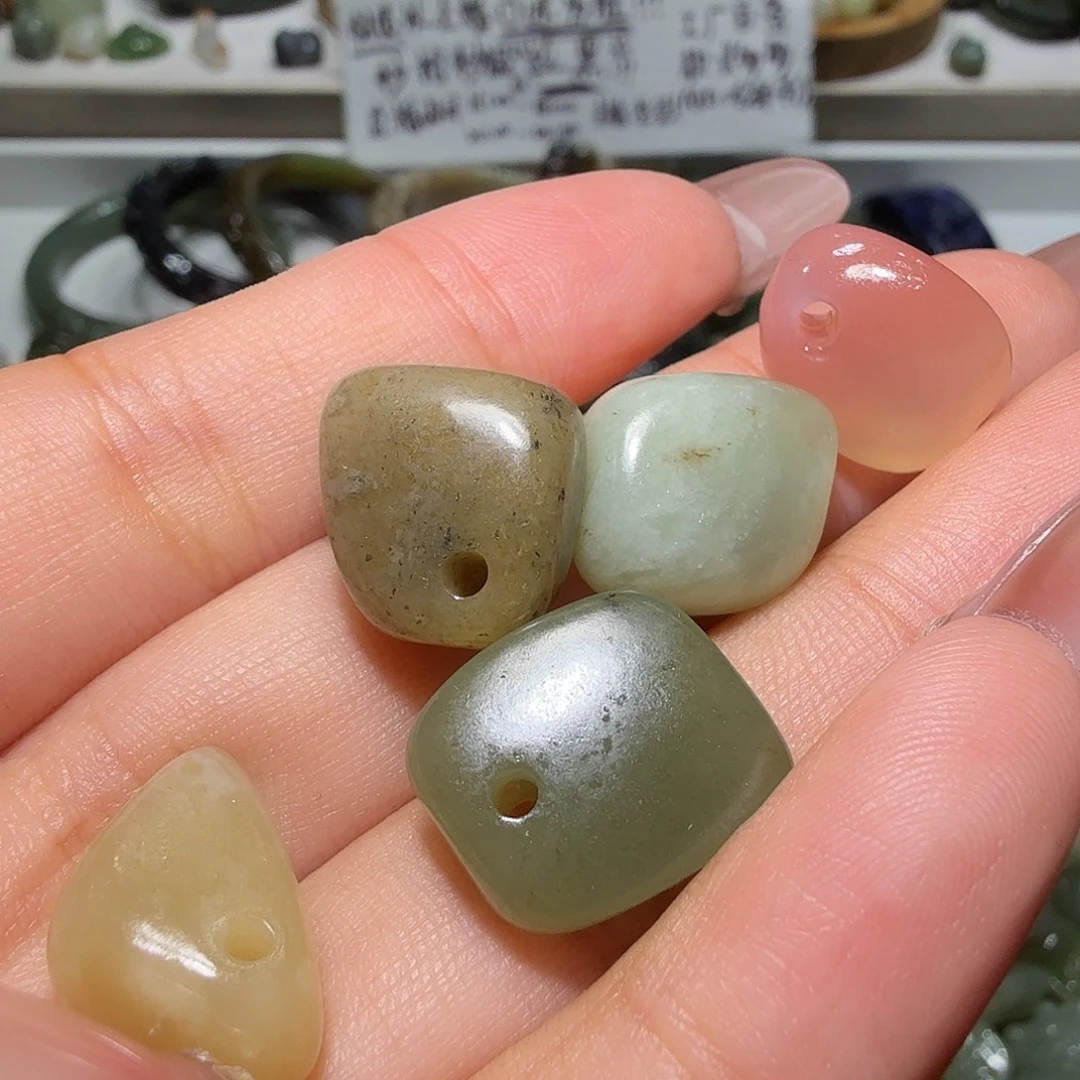 和田玉未镶嵌珠宝奇石