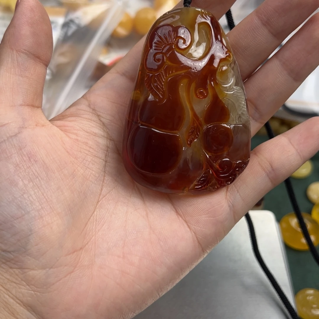 琥珀未镶嵌珠宝奇石