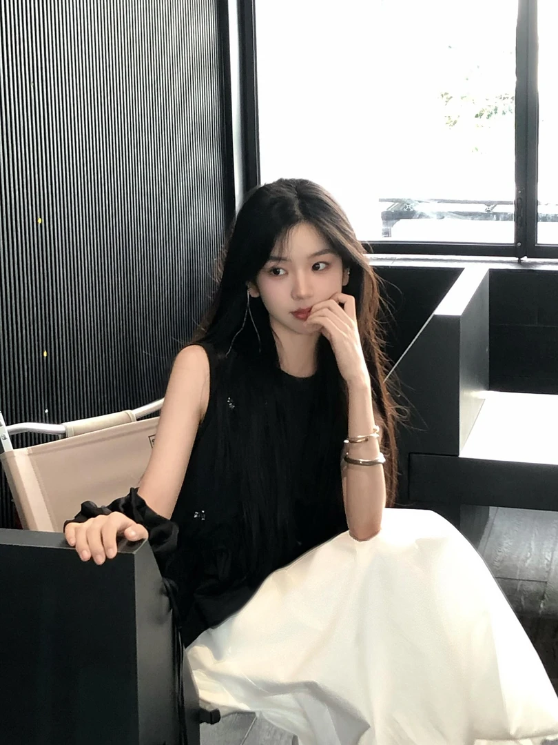 2025夏季新款不规则钉珠荷叶边无袖衬衫女百搭花苞半身裙两件套装