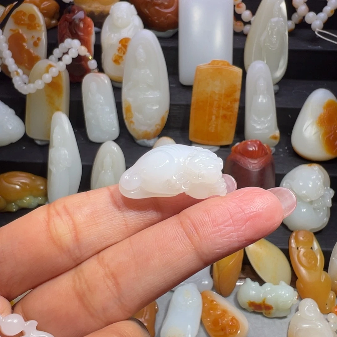 和田玉颈饰未镶嵌尹*杰