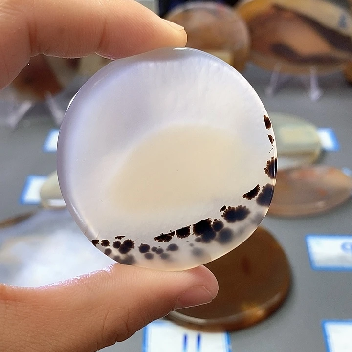 玛瑙/玉髓未镶嵌珠宝半成品56