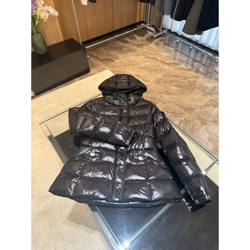 WW2024新款女士连帽保暖冬季蚂蚁腰三色外套B2