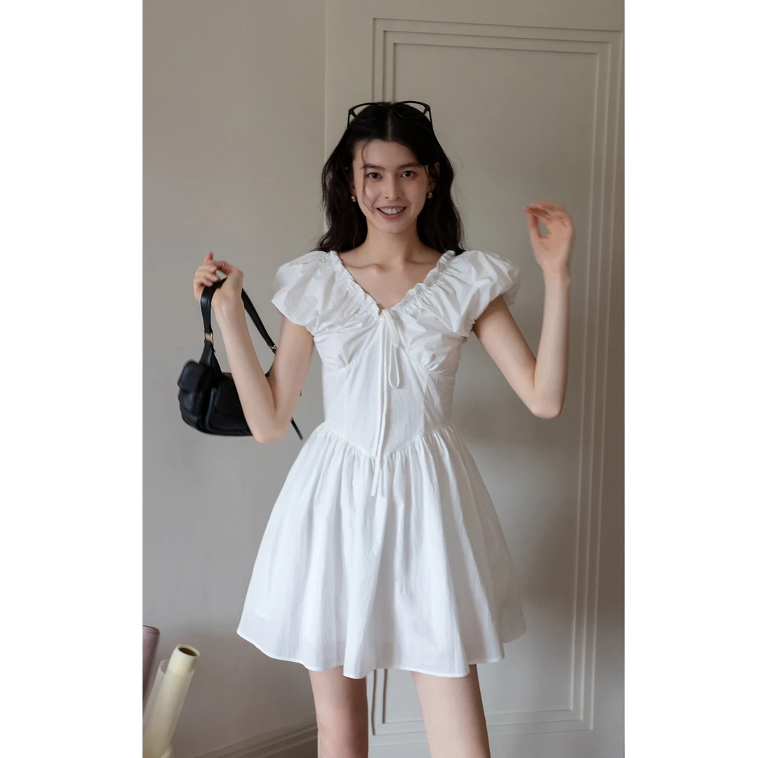 EGGKA法式甜美褶皱V领收腰女夏设计感气质显瘦连衣裙 E25D1630YM