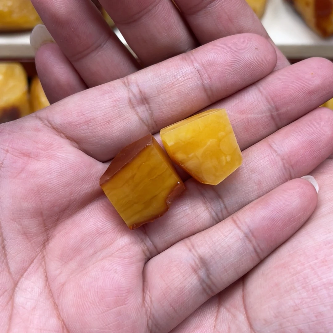 小***！定制蜜蜡未镶嵌原石