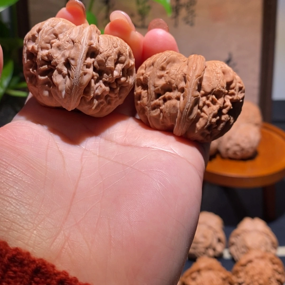 文玩核桃把件43+粗纹元宝水尖不用管