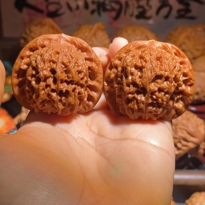 吊坠文玩核桃43血麒麟