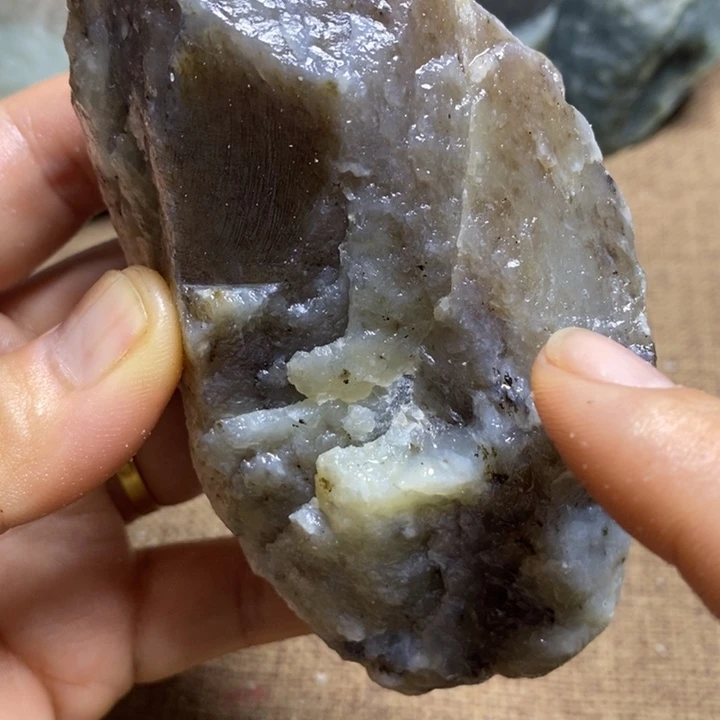 和田玉（糖玉）未镶嵌挂件