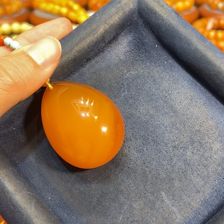 琥珀颈饰未镶嵌萍*蜜蜡